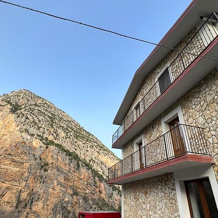 チヴィタ L'Oasi Del Raganello Bed & Breakfast エクステリア 写真