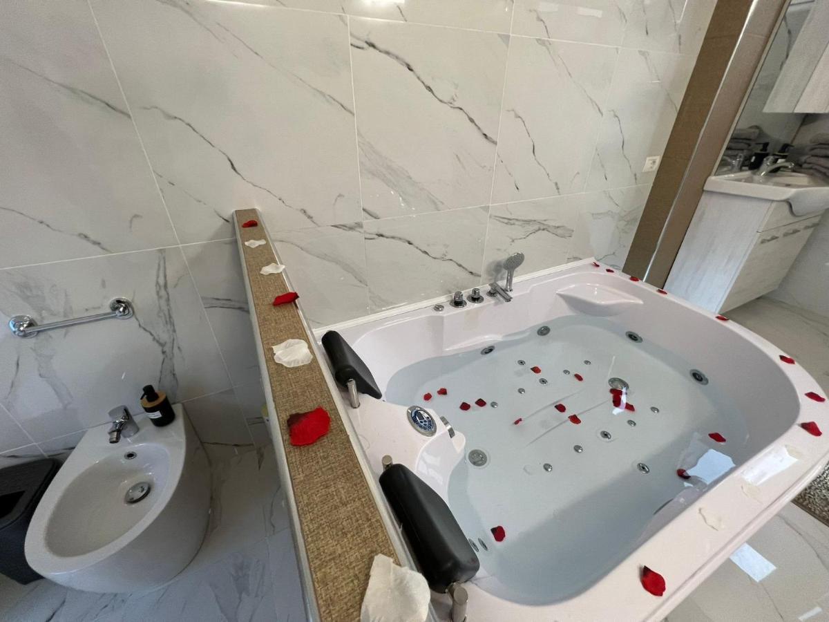 チヴィタ L'Oasi Del Raganello Bed & Breakfast エクステリア 写真