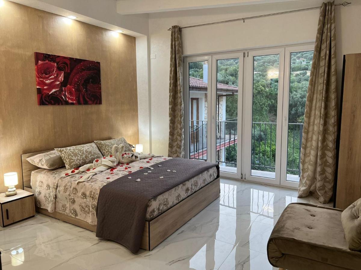 チヴィタ L'Oasi Del Raganello Bed & Breakfast エクステリア 写真