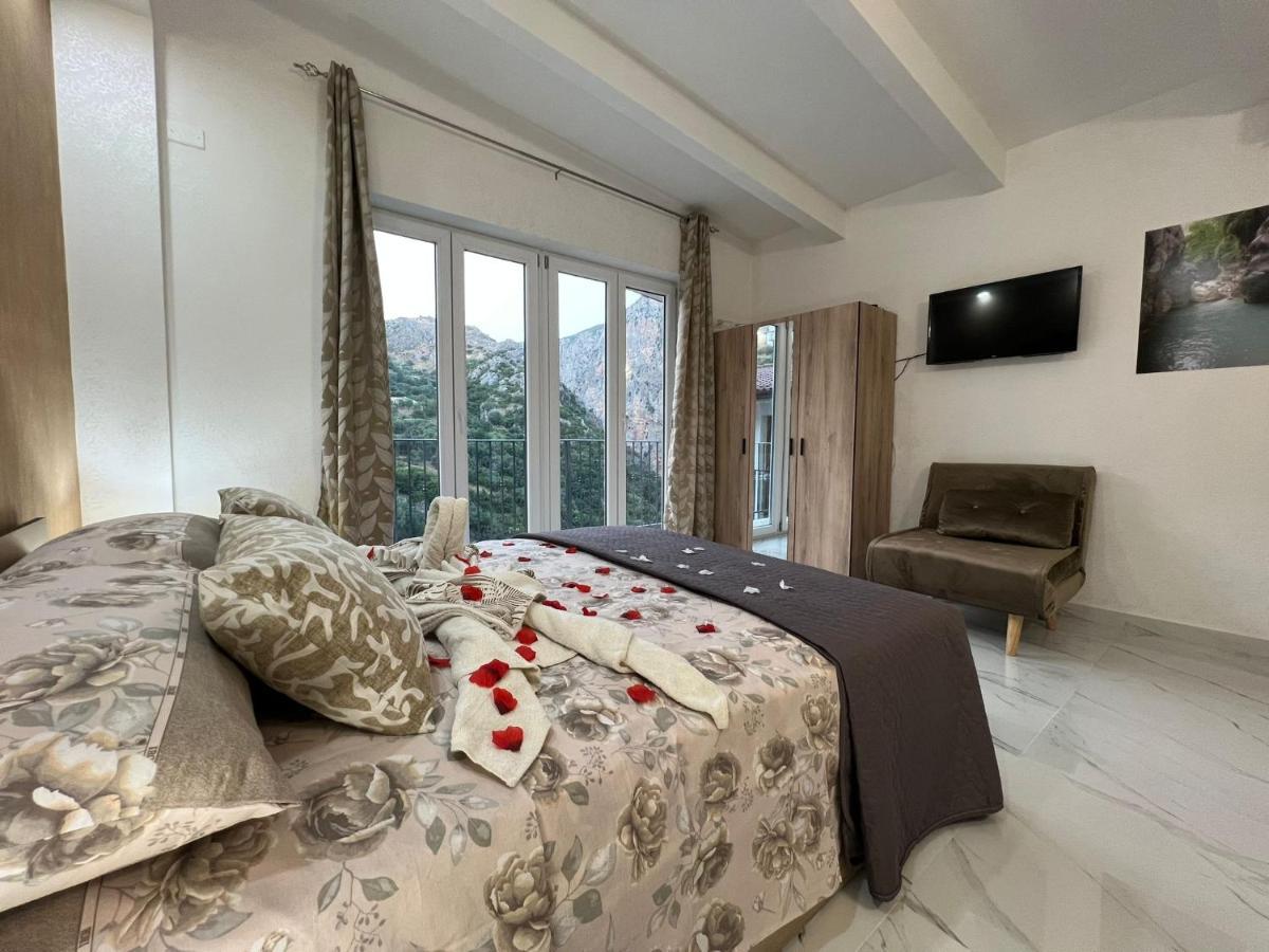 チヴィタ L'Oasi Del Raganello Bed & Breakfast エクステリア 写真