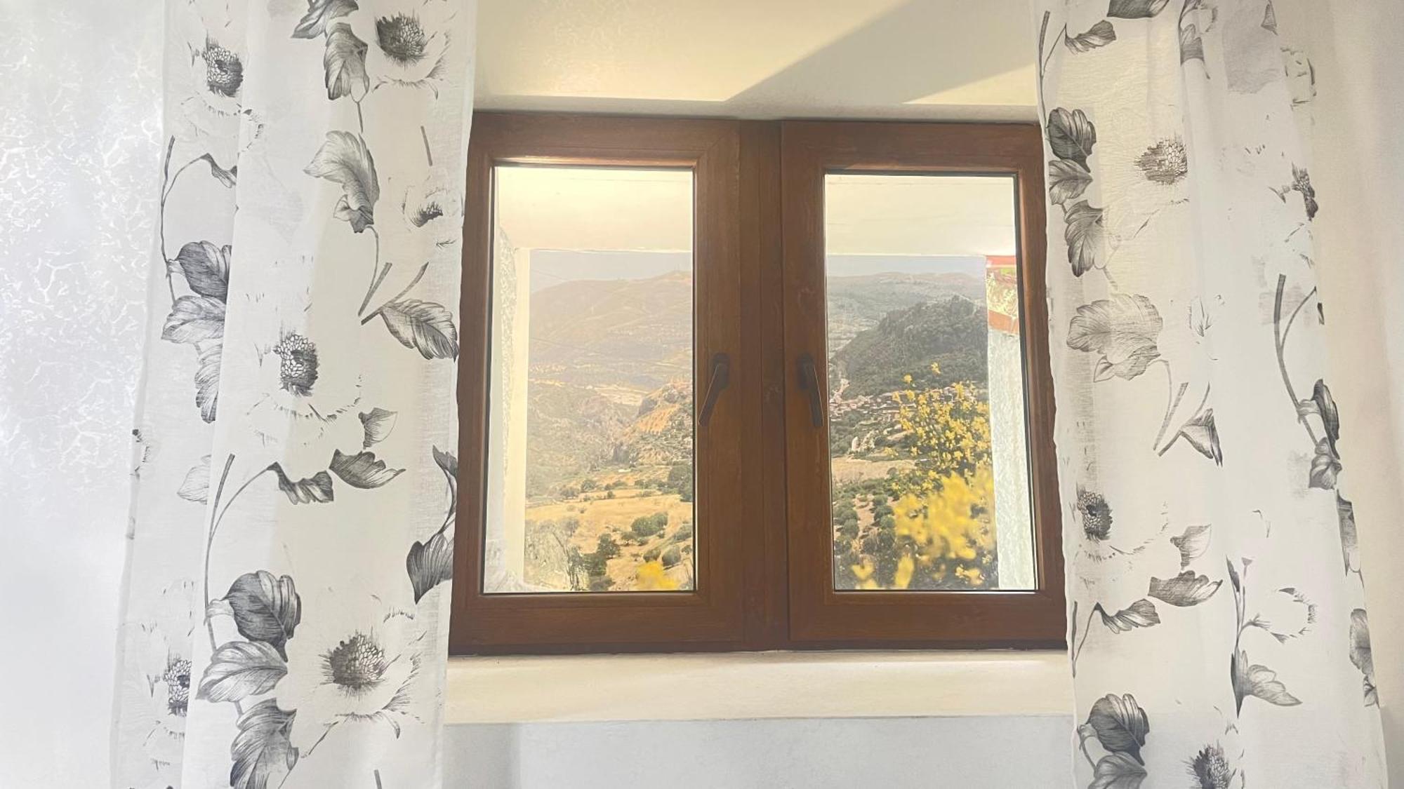 チヴィタ L'Oasi Del Raganello Bed & Breakfast エクステリア 写真